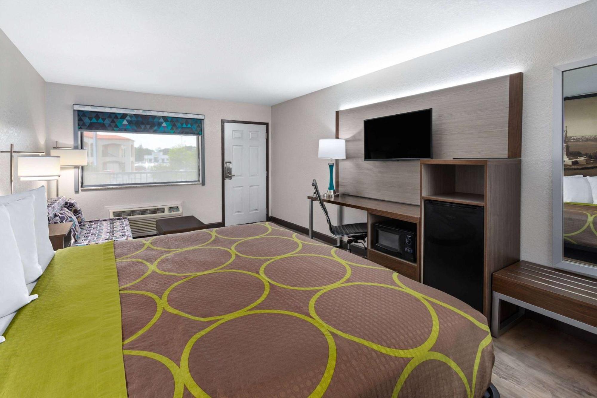 Super 8 By Wyndham Prattville Montgomery Dış mekan fotoğraf
