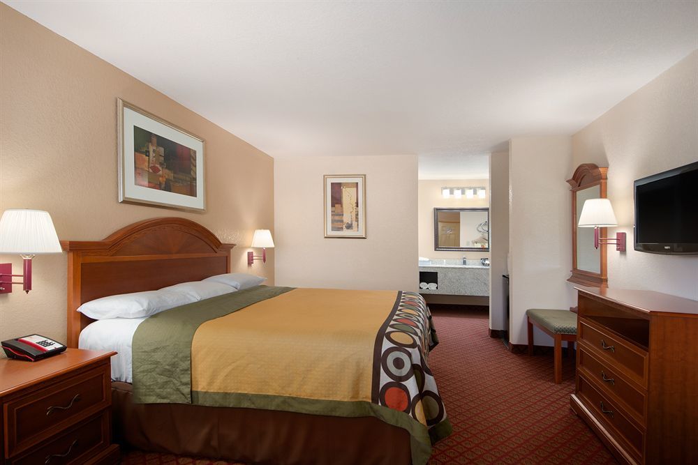 Super 8 By Wyndham Prattville Montgomery Dış mekan fotoğraf