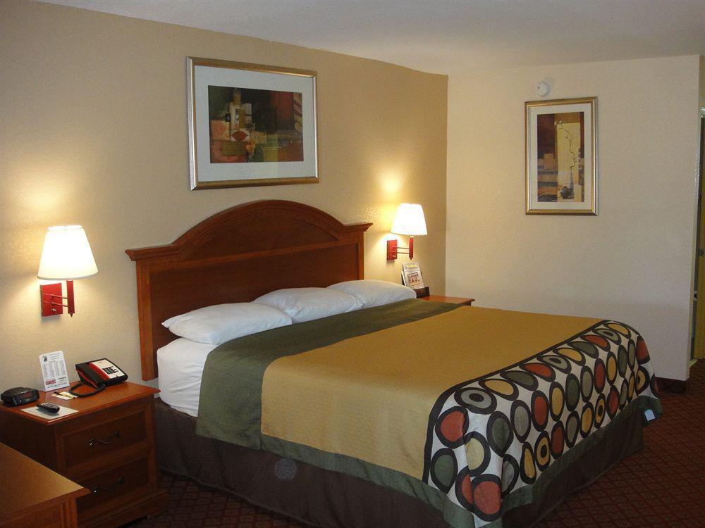 Super 8 By Wyndham Prattville Montgomery Dış mekan fotoğraf